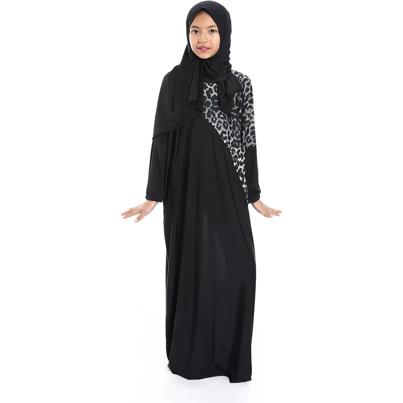 إسدال صلاة للبنات من سيزر بتصميم إسلامي منقوش