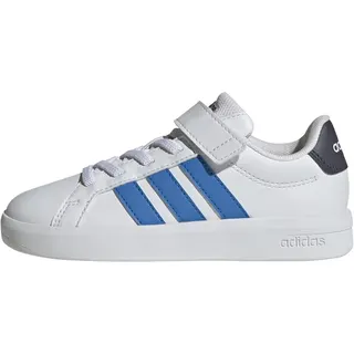 حذاء رياضي للأطفال من adidas