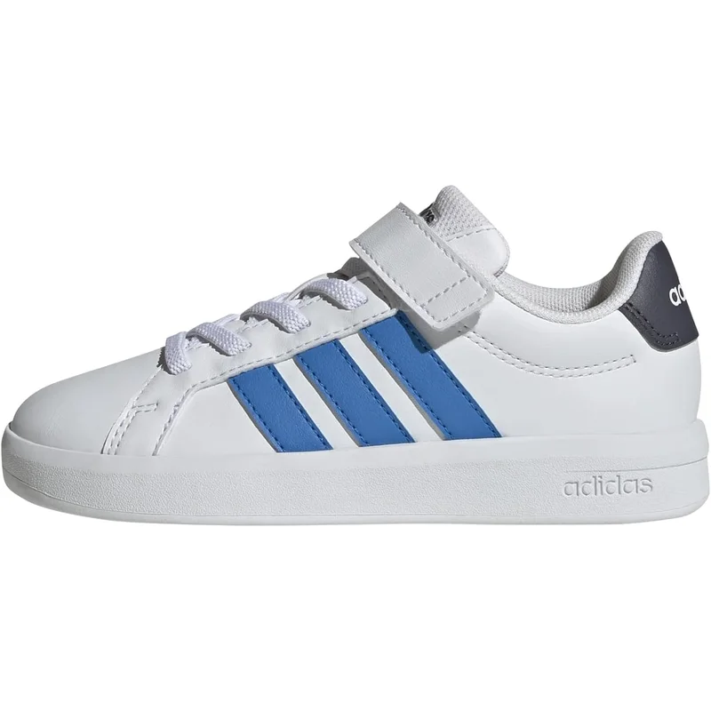 حذاء رياضي للأطفال من adidas