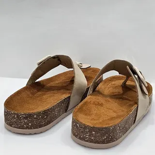 صندل نسائي أنيق وعصري من LAMIDA