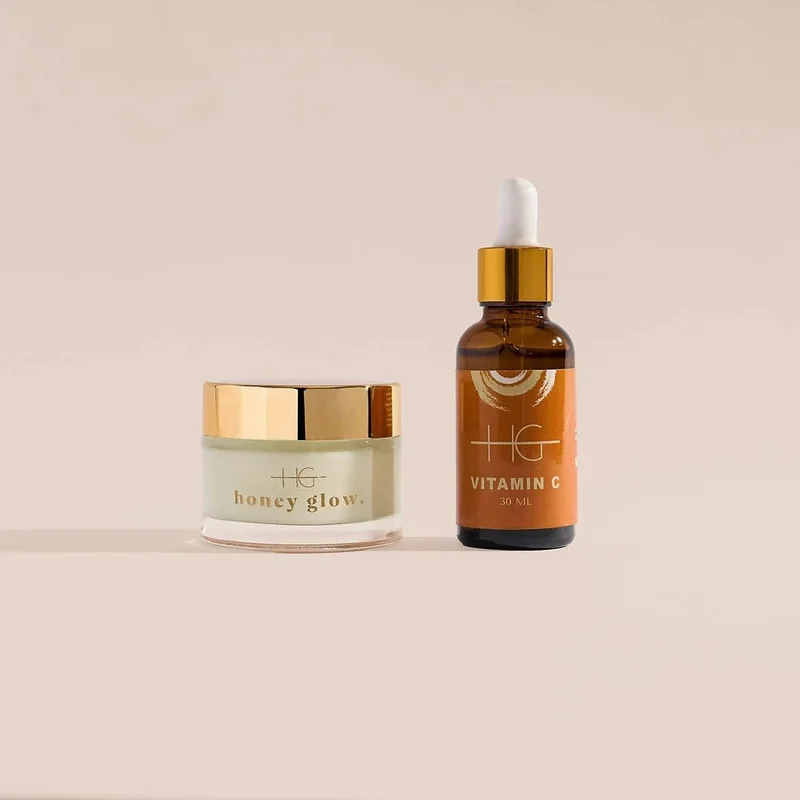 مجموعة فيتامين C ومرطب سيراميد من HG Aesthetics